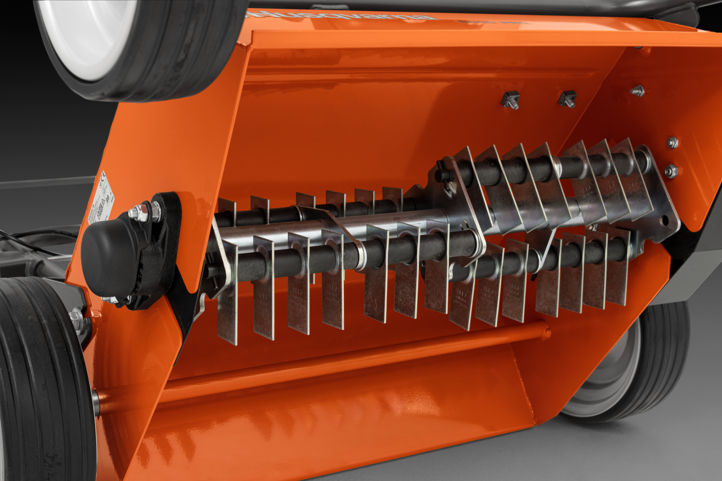 Scarificateur professionnel Husqvarna S500PRO – 208cm3 – carter acier 50cm