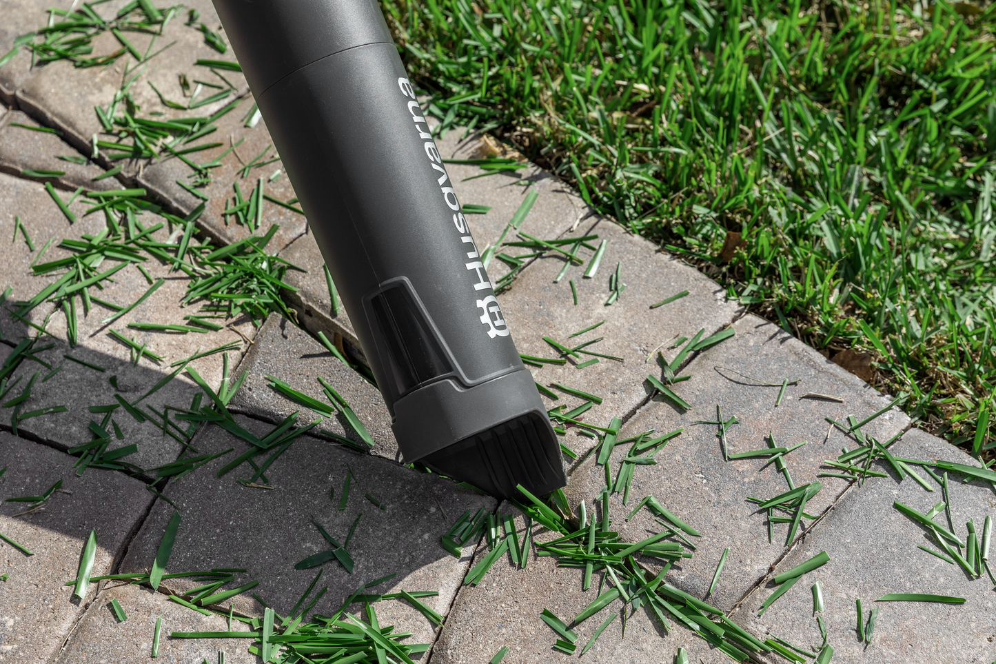 Souffleur à batterie Husqvarna 230iB pack avec batterie BLi20 + chargeur QC80