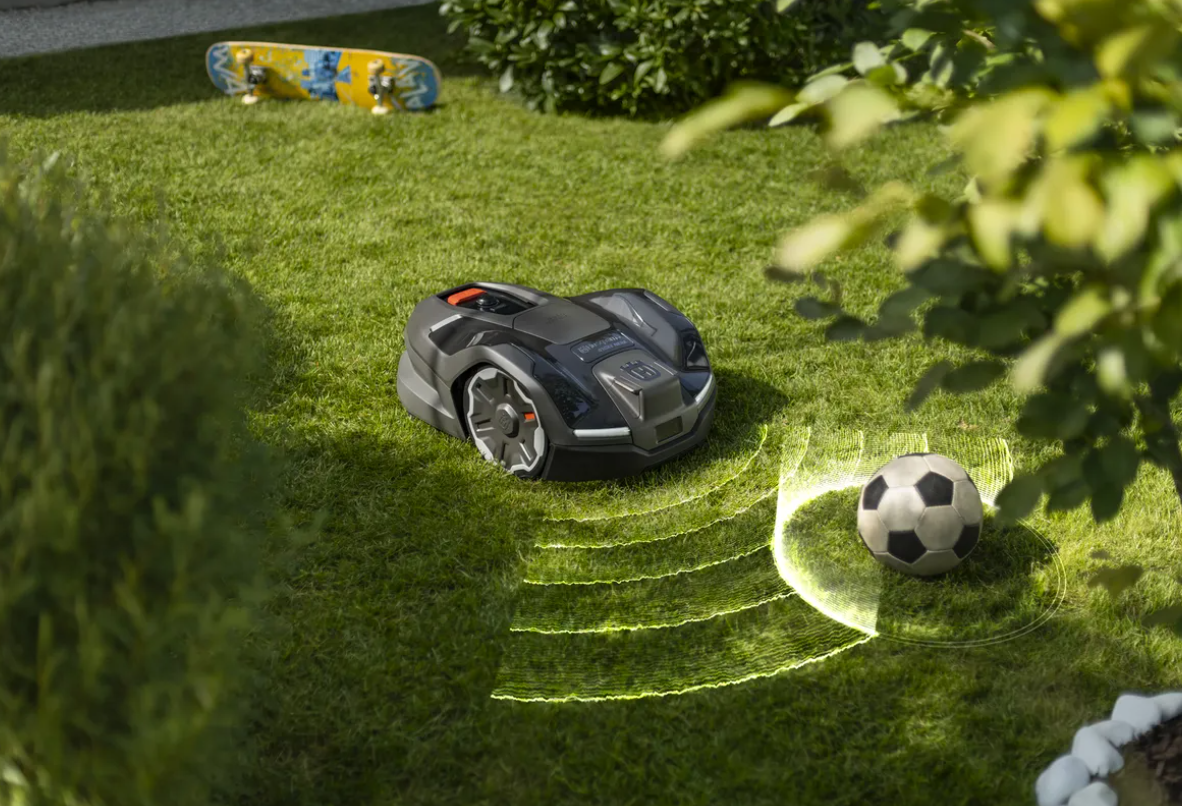 Robot tondeuse Husqvarna Automower 405XE NERA - Surface max 600m2 - Pente max 30% (17°)