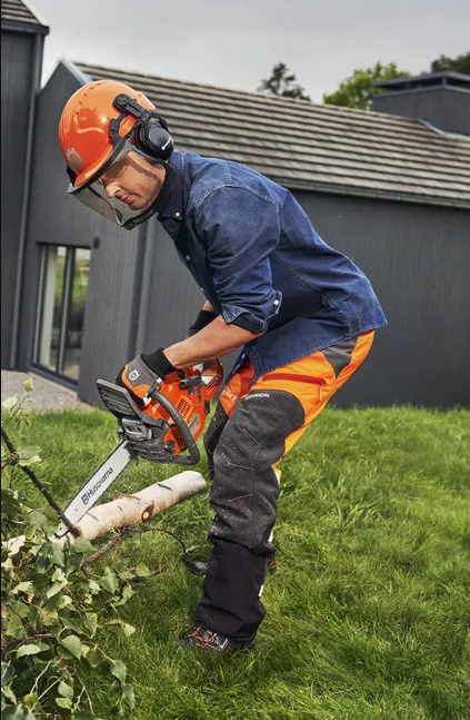 Tronçonneuse Husqvarna 130 - 3/8 mini - 1,3mm - Guide 35cm - 38 cm3 - 4,7 kg