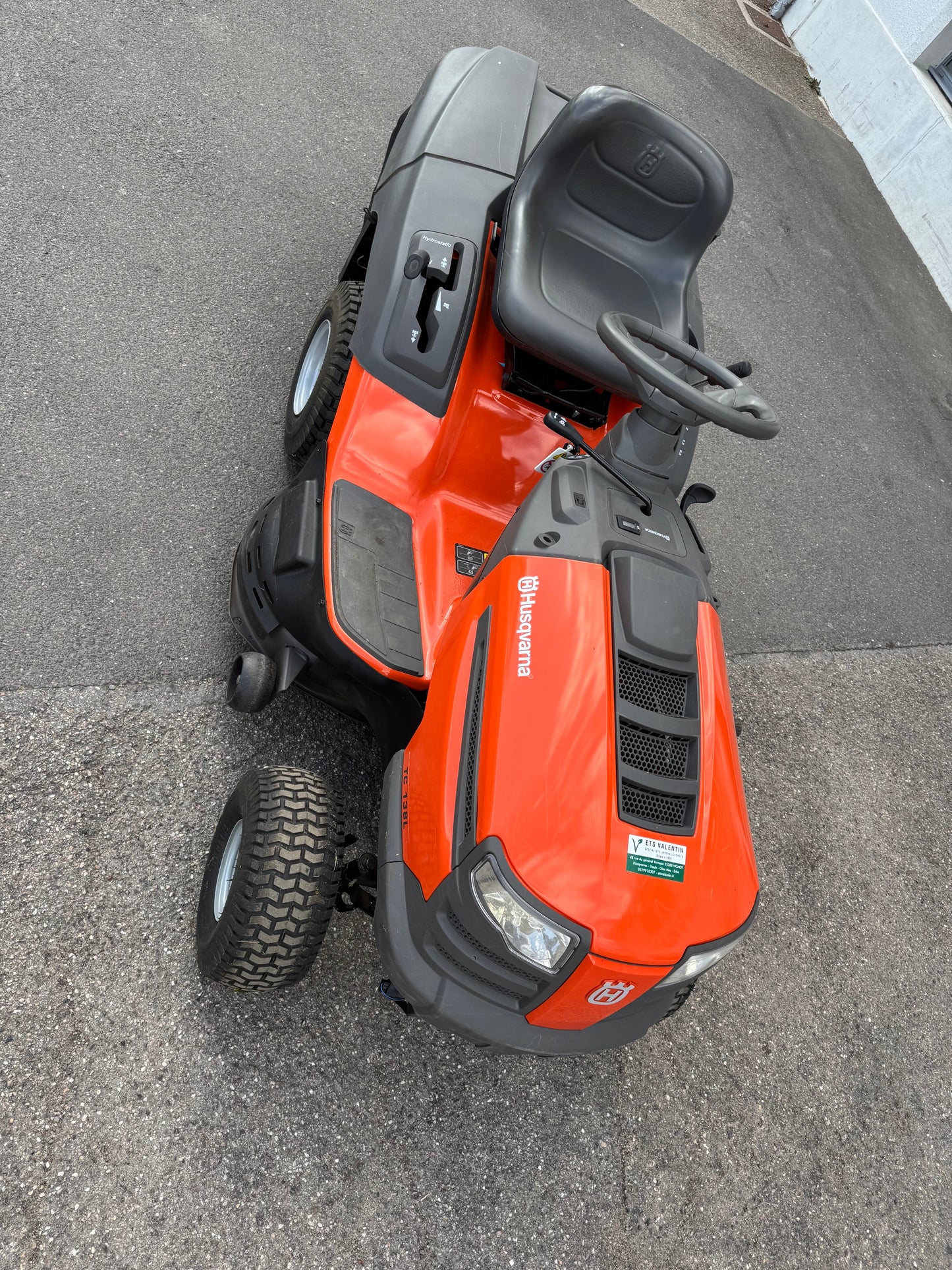 Tracteur tondeuse Husqvarna TC138L - OCCASION