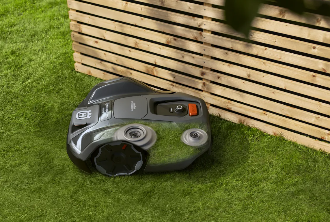 Robot tondeuse Husqvarna Automower 410XE NERA - Surface max 1000m2 - Pente max 30% (17°)