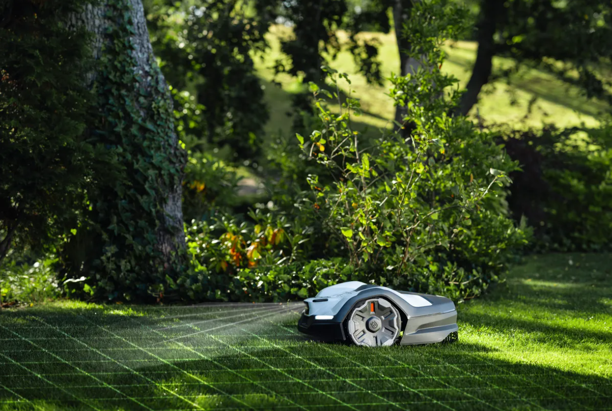 Robot tondeuse Husqvarna Automower 410VE NERA - Surface max 1500m² - Pente max 30% (22°)
