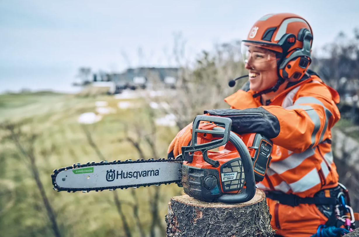 Tronçonneuse professionnelle à batterie Husqvarna T542iXP