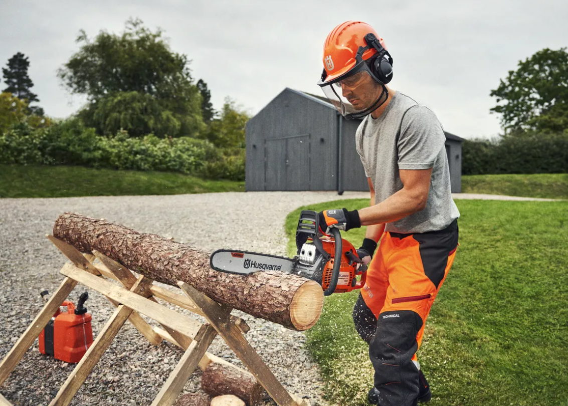 Tronçonneuse Husqvarna 440 II - .325 - 1,3mm - Guide 38cm - 40 cm3 - 4,6 kg