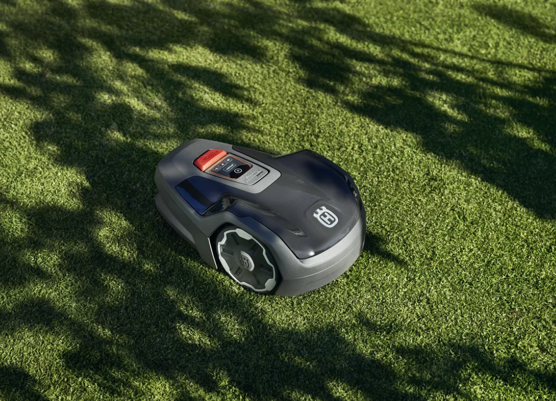 Robot tondeuse Husqvarna Aspire R4 - Surface max 400m2 - Pente max 25% (14°)
