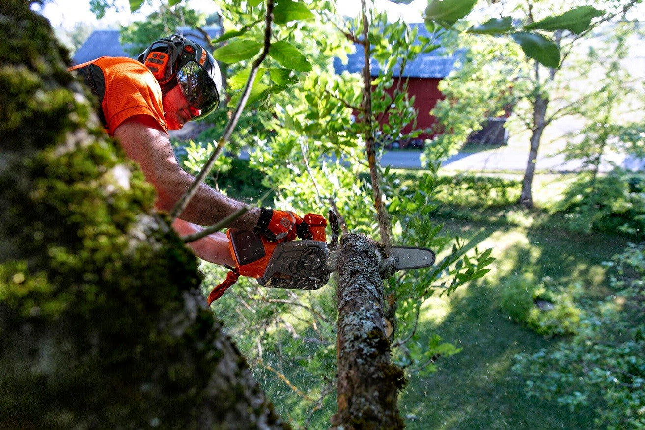 Tronçonneuse élagueuse professionnelle à batterie Husqvarna T540iXP