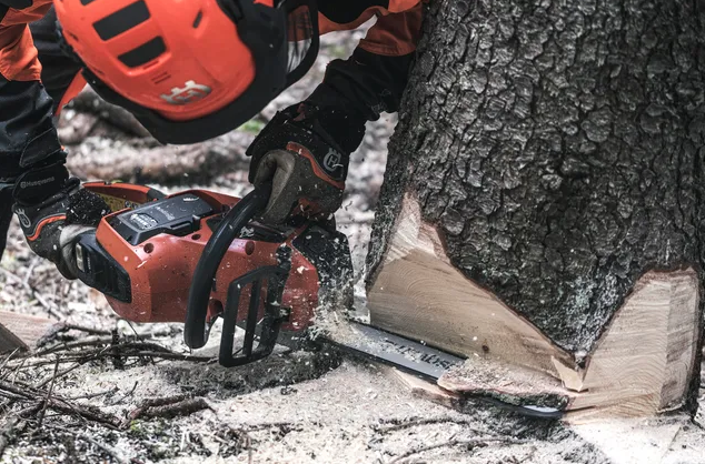 Tronçonneuse professionnelle à batterie Husqvarna 540iXP